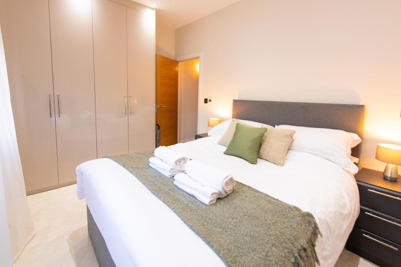 Ealing Residency Aparthotel London Exteriör bild