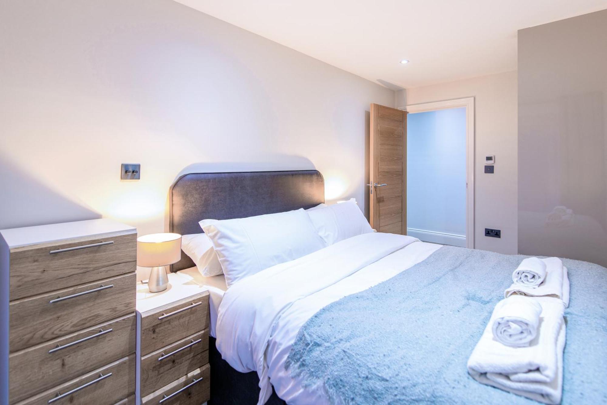 Ealing Residency Aparthotel London Exteriör bild