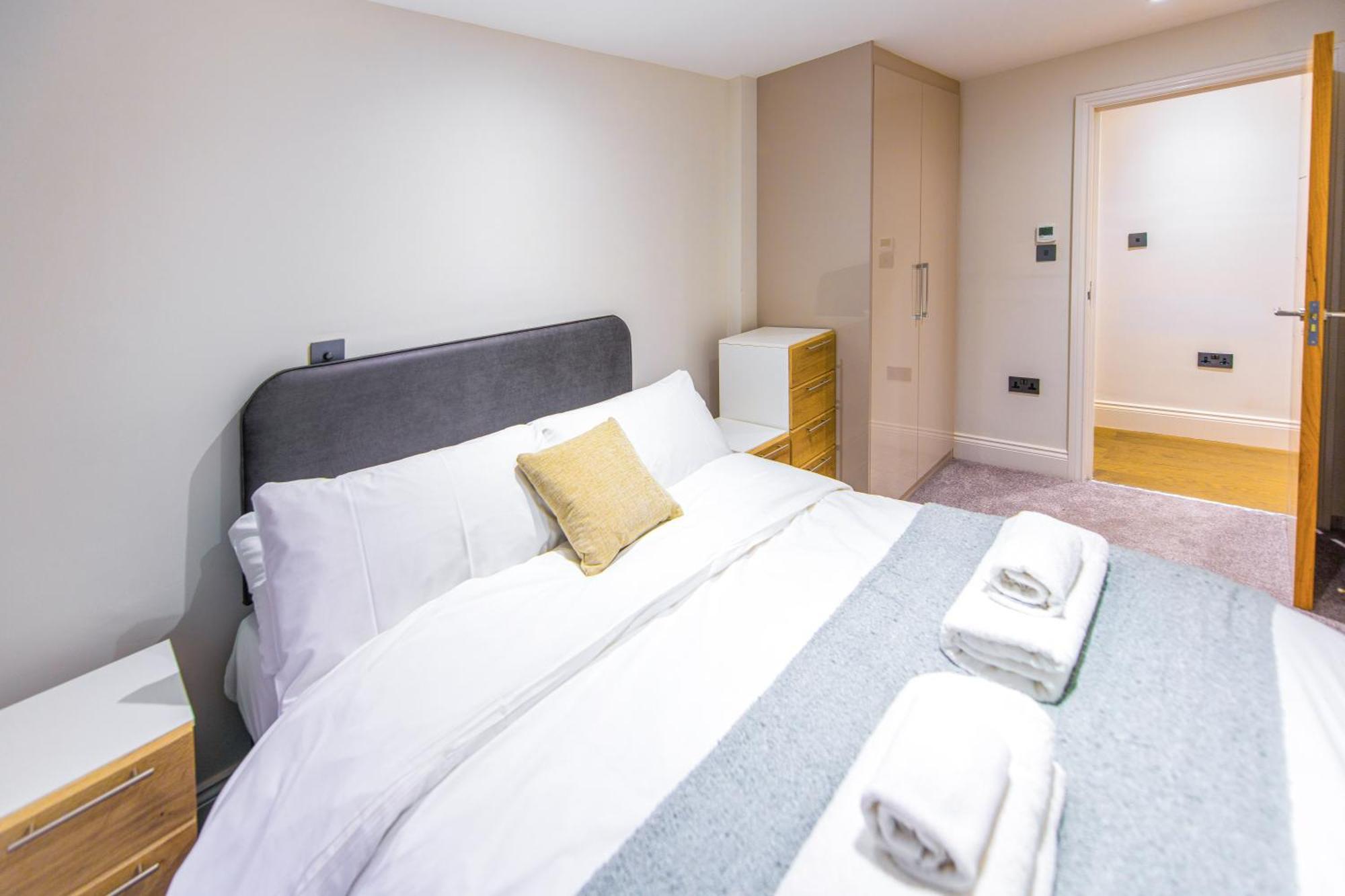Ealing Residency Aparthotel London Exteriör bild